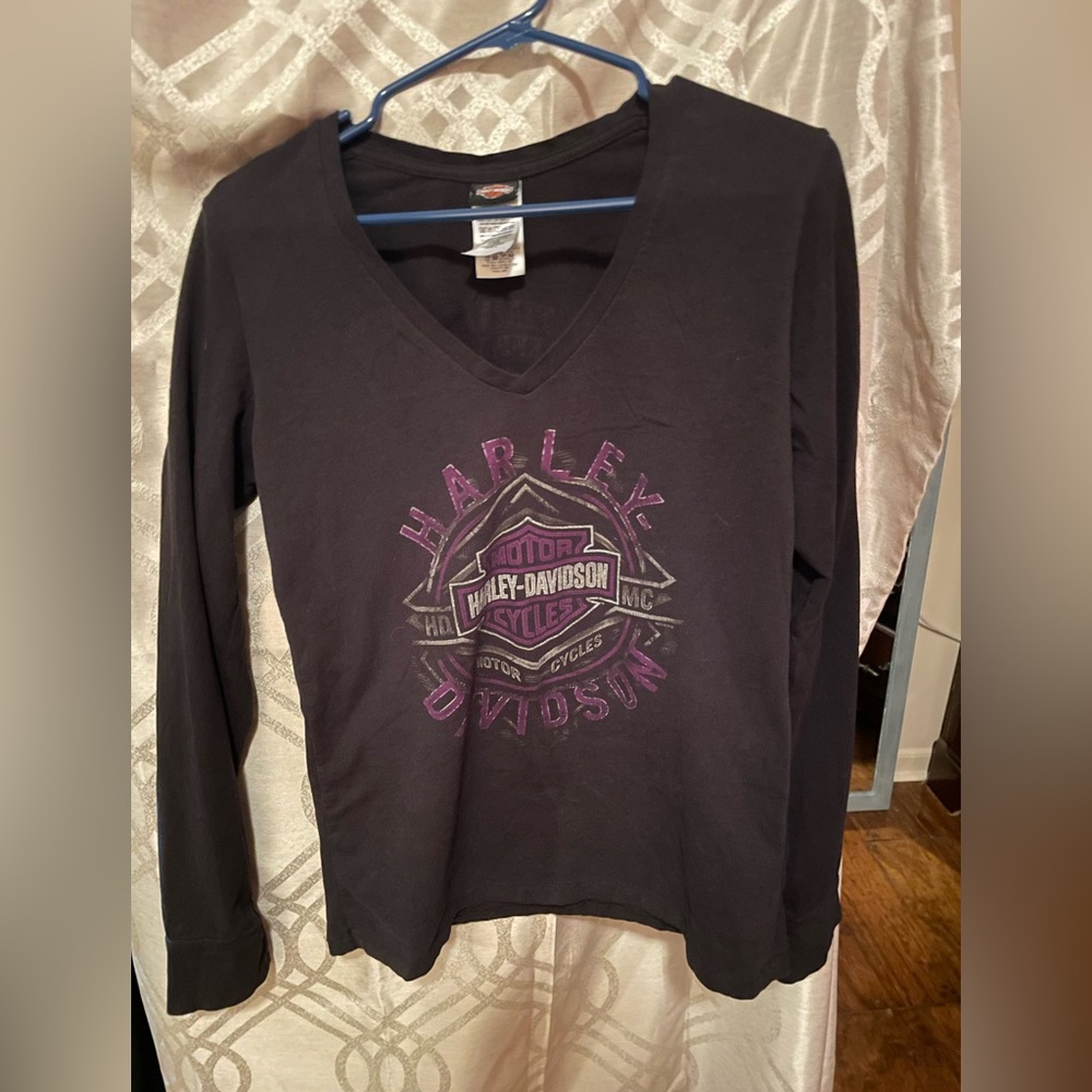 Women’s Harley Davidson V neck long sleeve t shirt Large